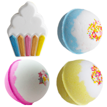 Load image into Gallery viewer, birthday cupcake bath bomb gift set
