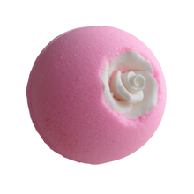 Load image into Gallery viewer, valentines bath bomb gift sets
