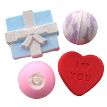 Load image into Gallery viewer, valentines day bath bomb gift sets
